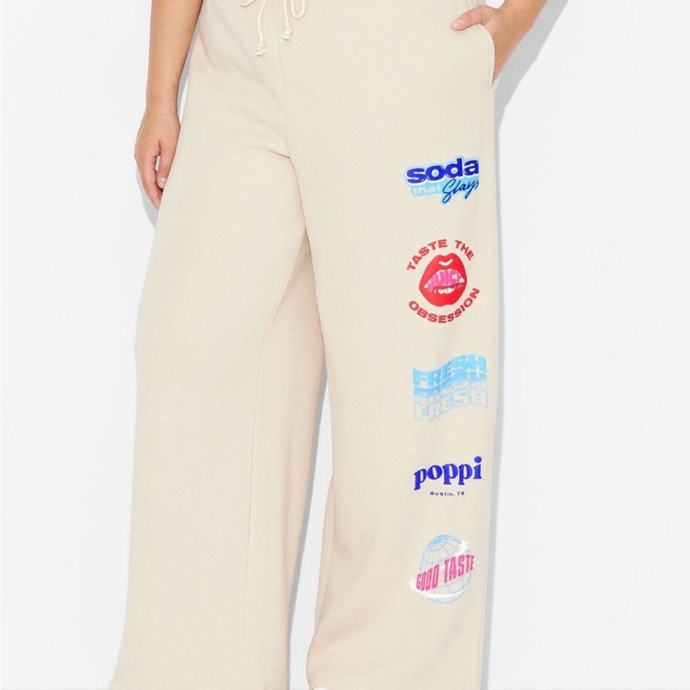 Poppi Cream Wide-Leg Graphic Joggers